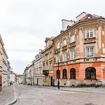 Old Town Basilisk Apartment
